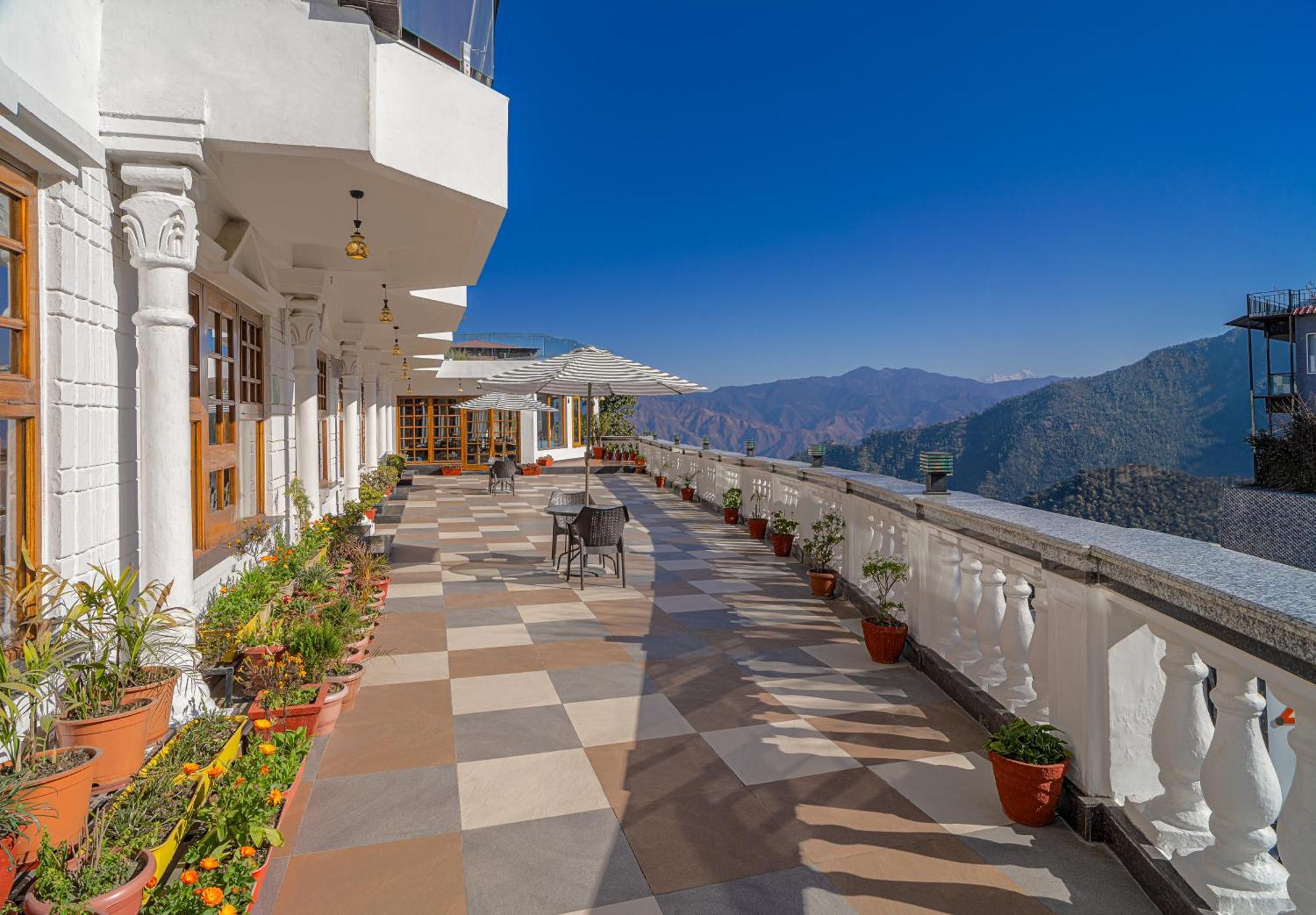 Zone Connect By The Park Mussoorie Hotel Екстериор снимка