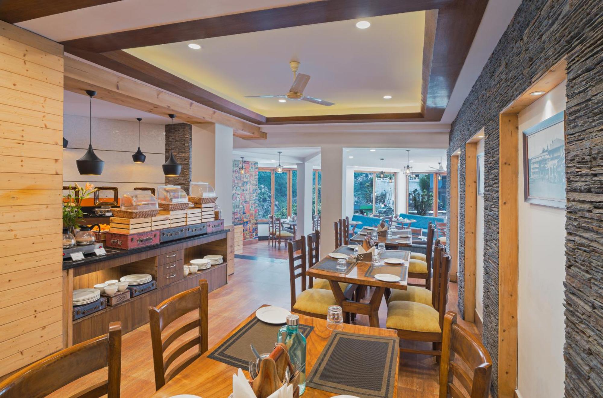 Zone Connect By The Park Mussoorie Hotel Екстериор снимка